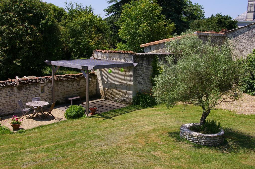 L'Olivier Villa Monts-sur-Guesnes ภายนอก รูปภาพ