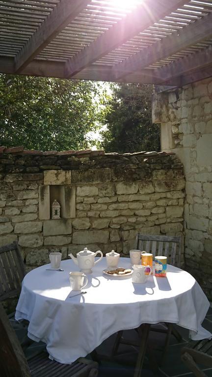 L'Olivier Villa Monts-sur-Guesnes ภายนอก รูปภาพ
